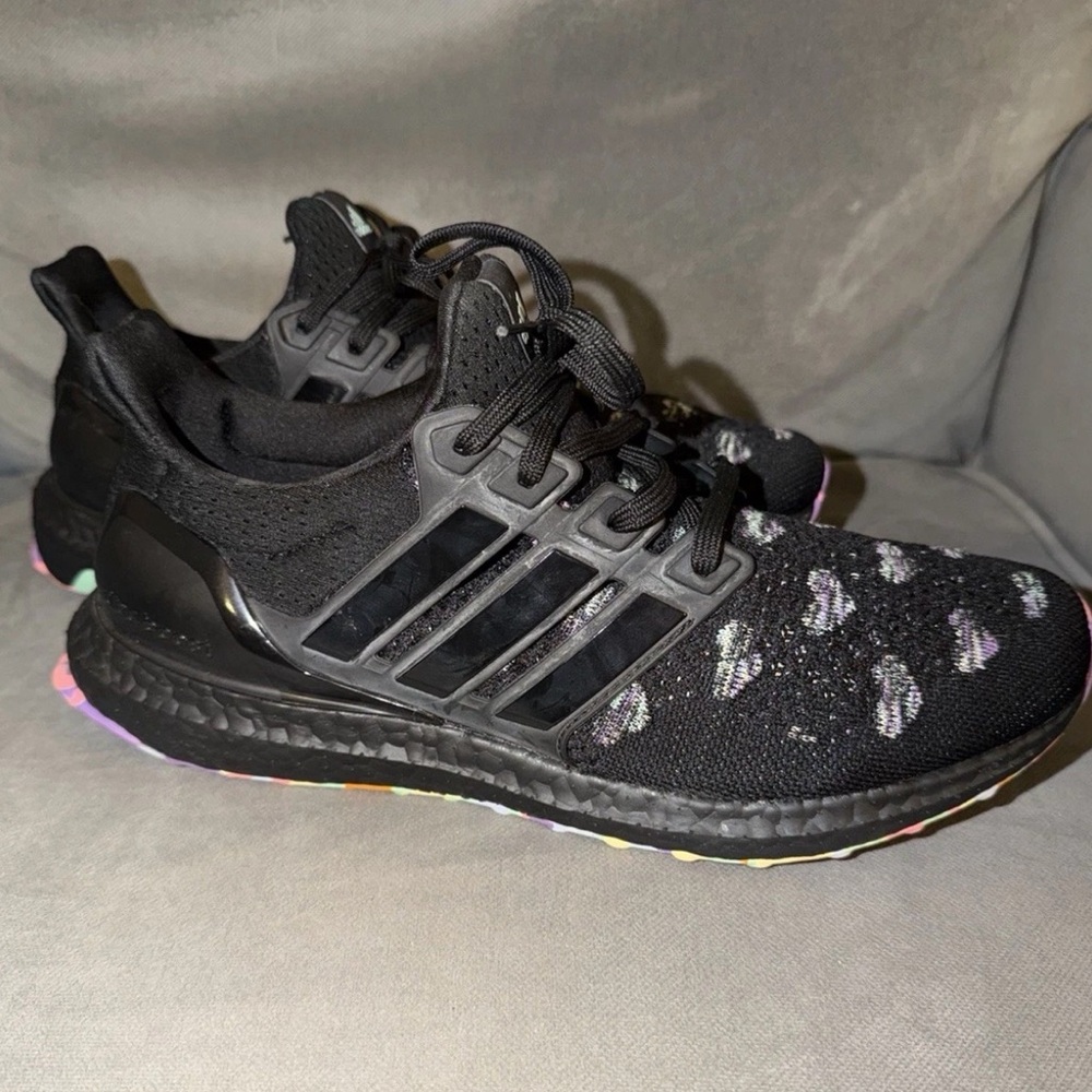 Adidas Ultra Boost 1.0 DNA Men's Size 8.5 Valentine’s Day Black 2023 HQ6174 EUC